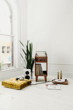 Load image into Gallery viewer, tretina unit - drevo collection
